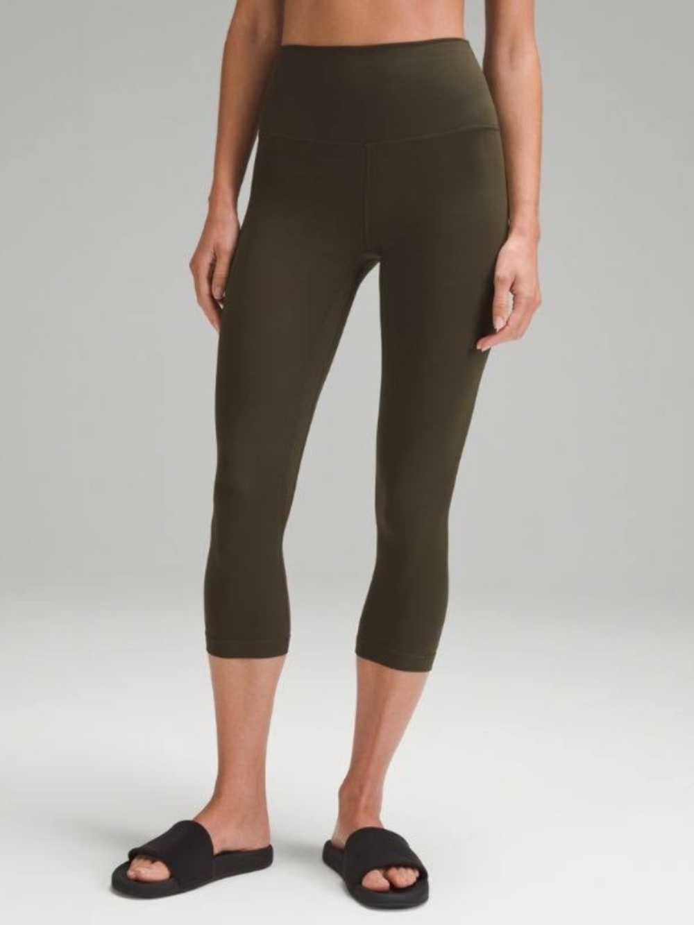 Lululemon Align™ High-Rise Crop 21" Size 6 *Item is Dark Green*